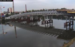 185301_381637671.jpg
