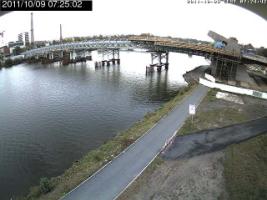 072502_466363627.jpg