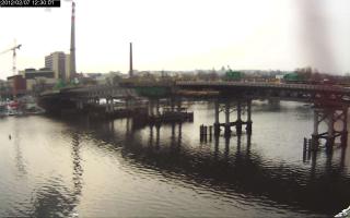 123001_406110372.jpg
