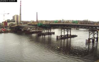 124001_166198846.jpg