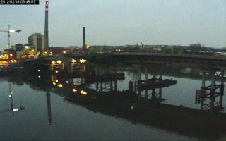 064801_102940477.jpg