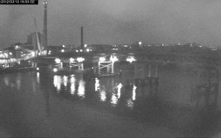 195002_048416143.jpg