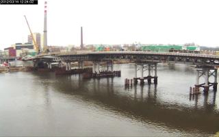 122402_084805035.jpg