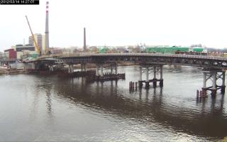 142701_940654116.jpg