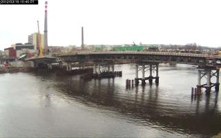 104001_428084563.jpg