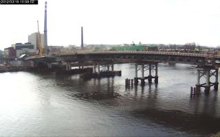 105802_021765776.jpg