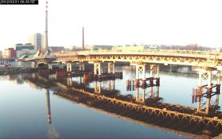 063002_071608602.jpg