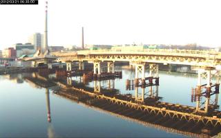 063500_348256390.jpg