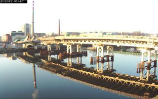 064401_464684196.jpg