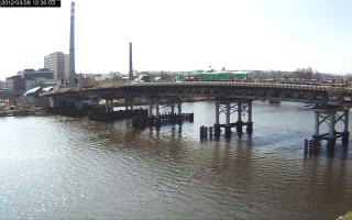 123003_777384780.jpg