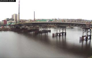 122401_395579714.jpg