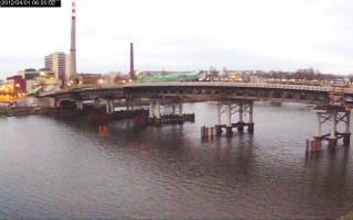 062002_042988260.jpg