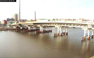 082501_930668449.jpg