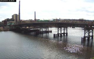 143901_985876244.jpg