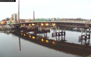 060501_894015616.jpg