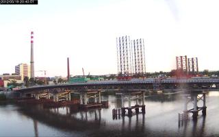 204001_932069256.jpg