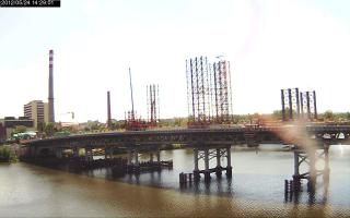 142901_749763376.jpg