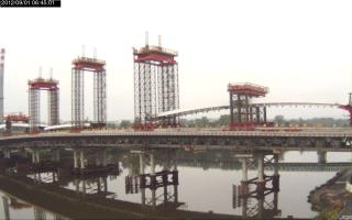 064501_806271024.jpg