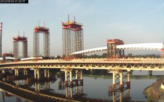 073001_449569157.jpg