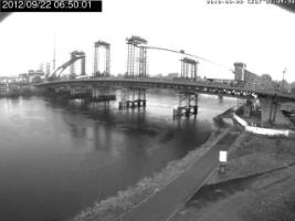 065001_916895816.jpg