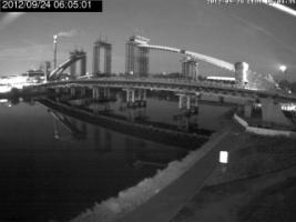 060501_918219657.jpg