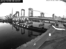 064301_108687635.jpg