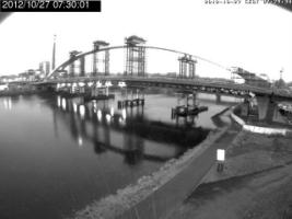 073001_882379294.jpg