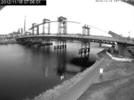 070601_841686234.jpg