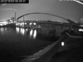 063001_843688470.jpg