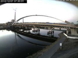 073001_379635757.jpg