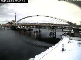 073001_505443770.jpg