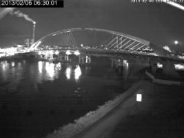 063001_922214697.jpg