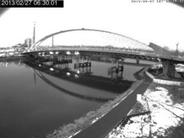 063001_476568882.jpg