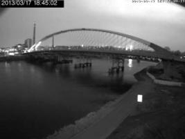 184502_030279501.jpg