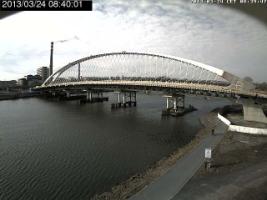 084001_571672997.jpg