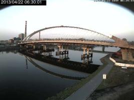 063001_745836165.jpg