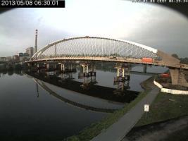 063001_787494826.jpg