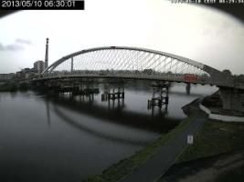 063001_653246300.jpg