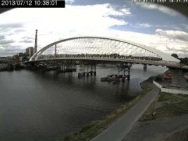 103801_962553968.jpg