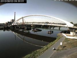 093001_945743926.jpg