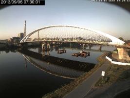 073001_749218390.jpg